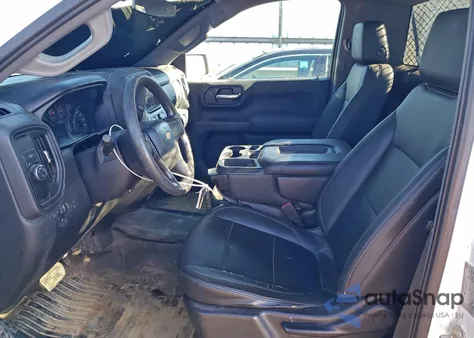 2019 Chevrolet Silverado C1500 z USA, uszkodzony, nr VIN 3GCNWAEH7KG302943